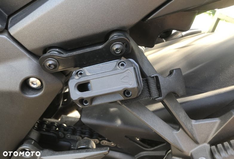 Kawasaki Ninja 1000 SX - 12