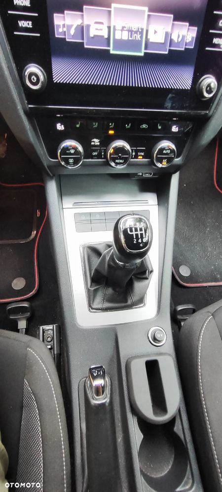 Skoda Octavia 1.5 TSI ACT Ambition - 10