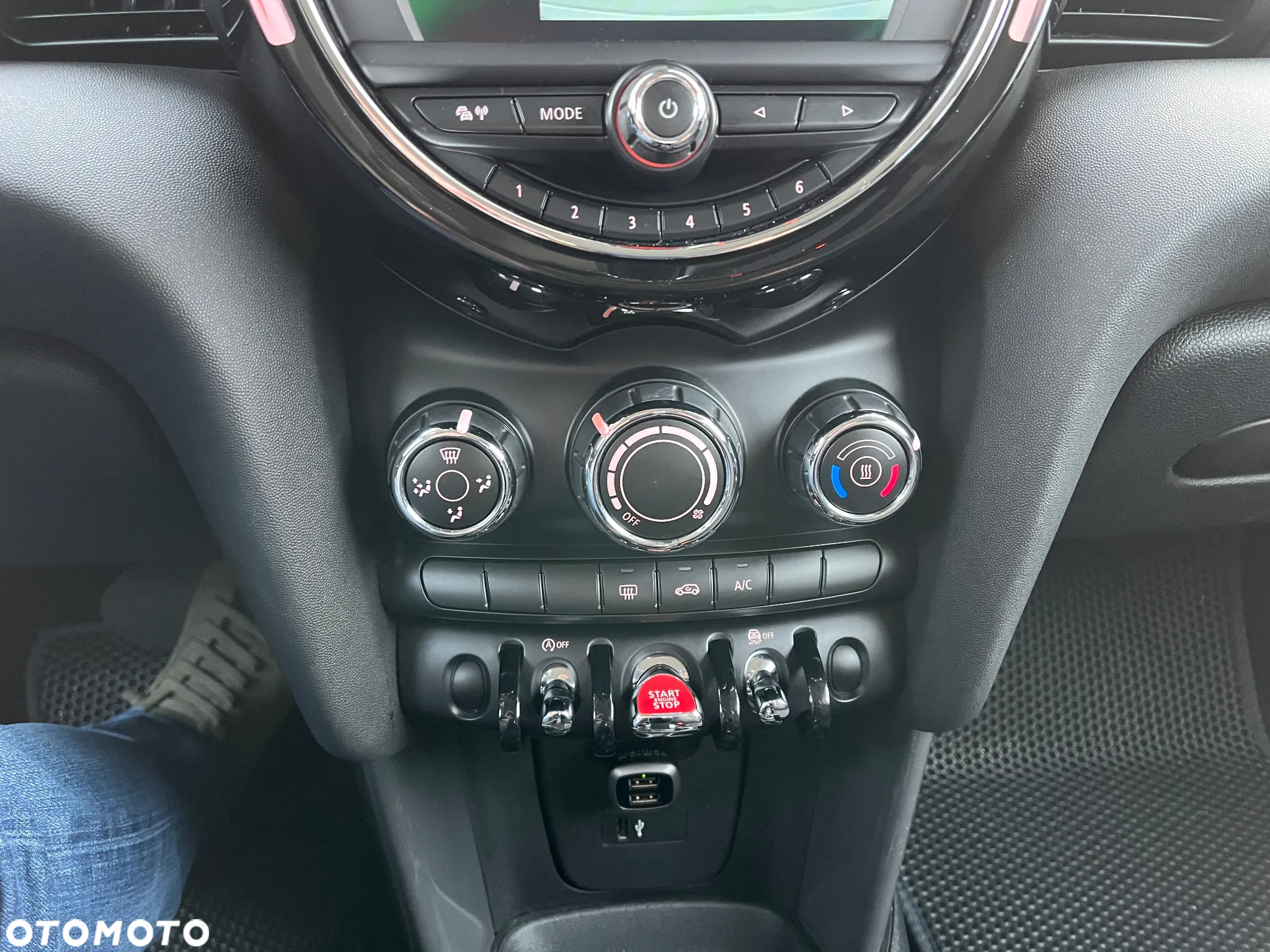 MINI Cooper Standard - 12