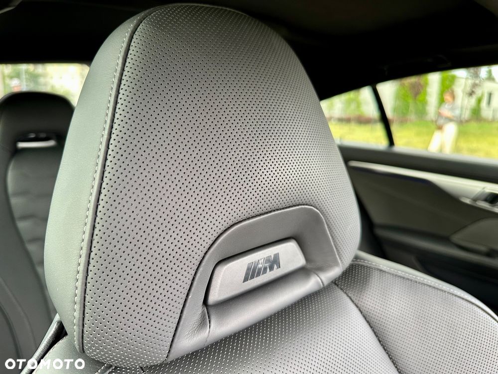 BMW Seria 8 - 29