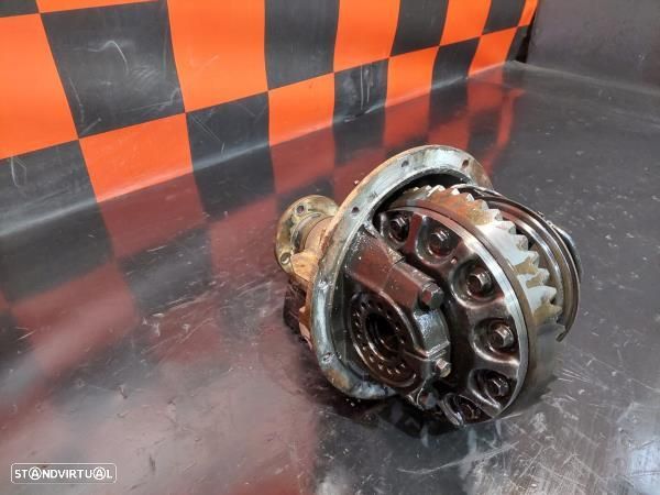 Diferencial  Mitsubishi L 200 / Triton Camião De Plataforma/Chassis (K - 3