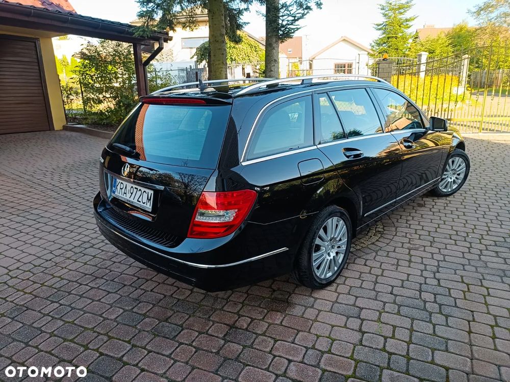 Mercedes-Benz Klasa C 180 CGI BlueEff Elegance - 10