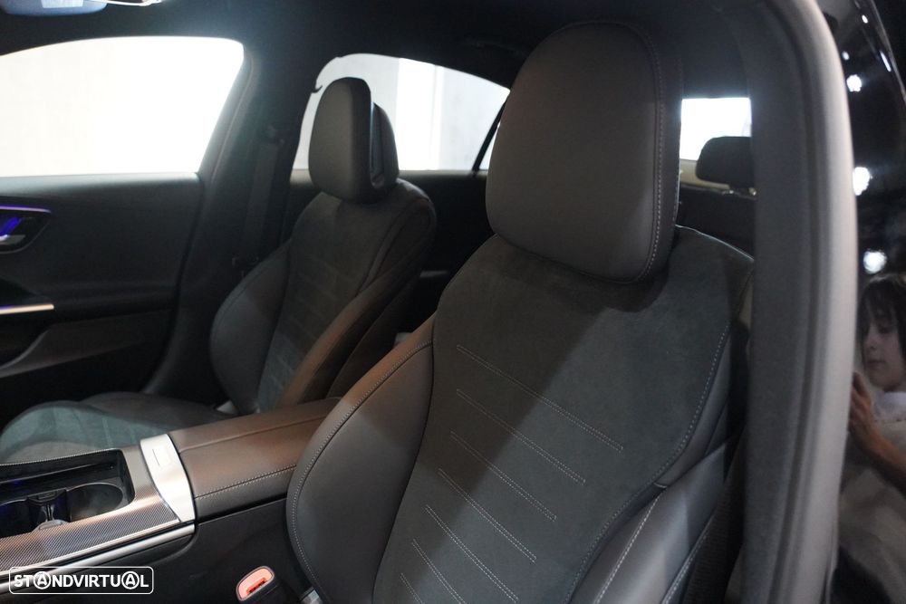 Mercedes-Benz C 300 e AMG Line - 29