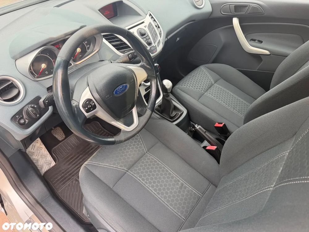 Ford Fiesta 1.25 Titanium - 21