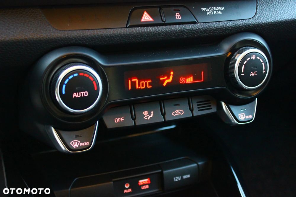 Kia Stonic 1.6 CRDi SCR XL - 28