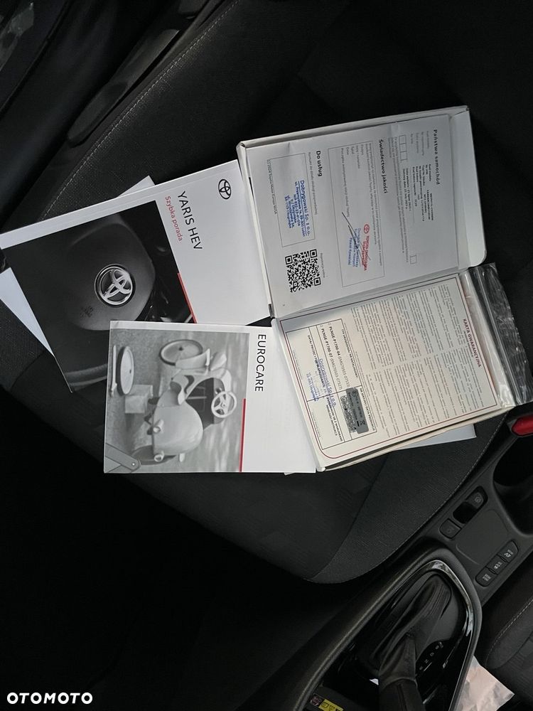Toyota Yaris Hybrid 1.5 Style - 28