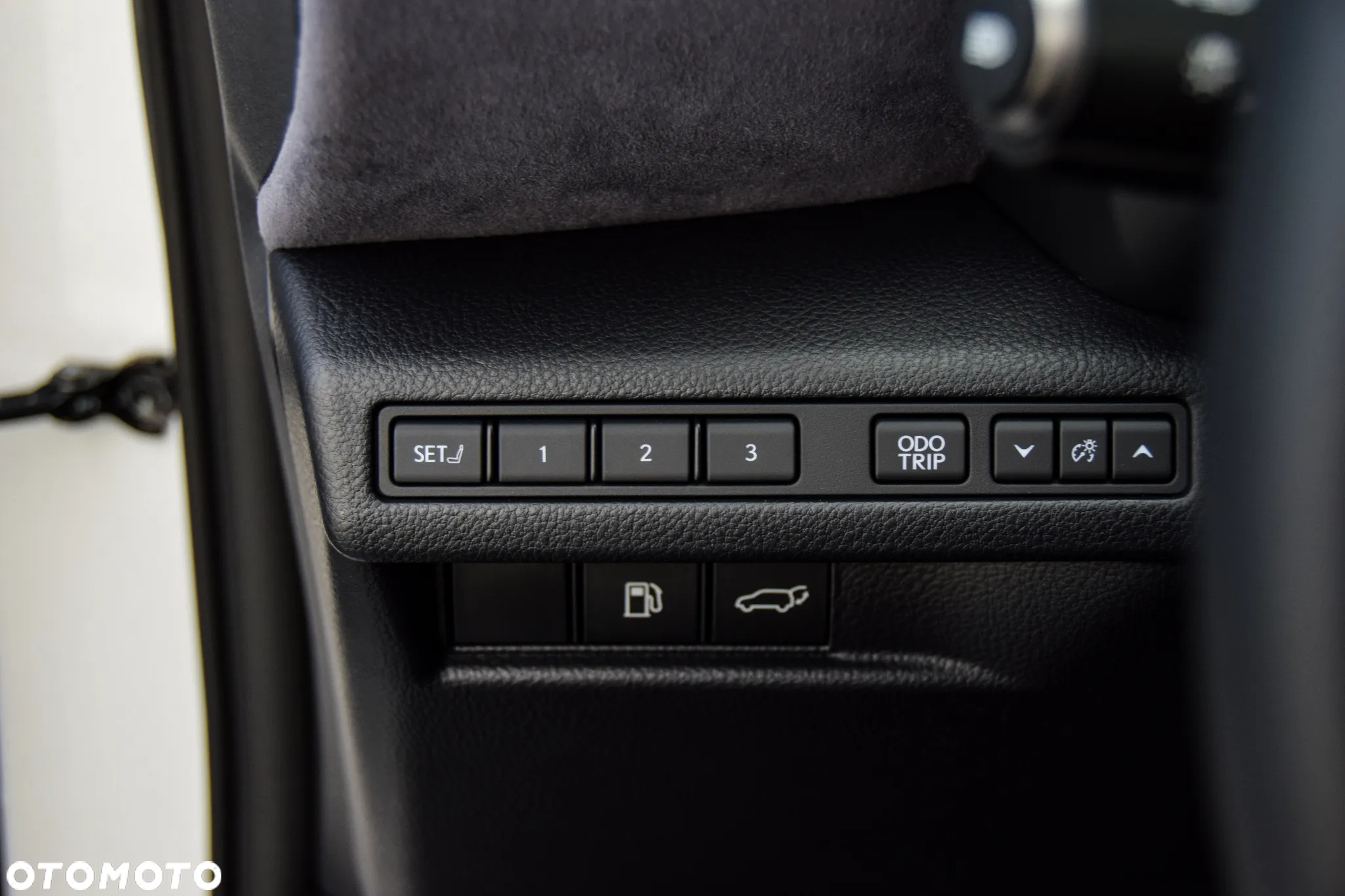 Lexus LBX 1.5 Hybrid Cool - 12