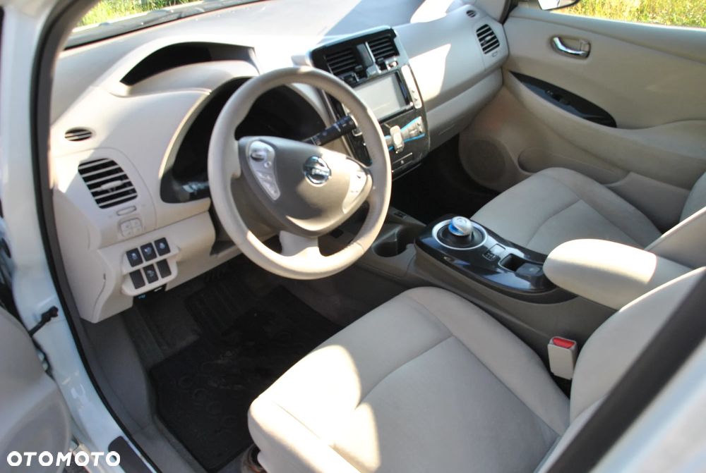 Nissan Leaf 24kWh Acenta - 8