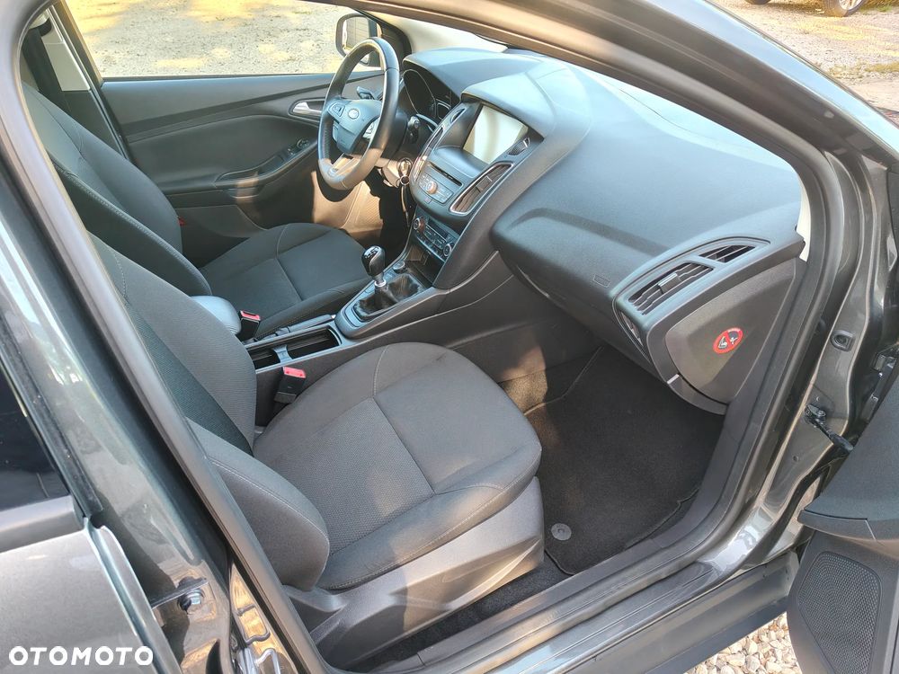 Ford Focus - 16