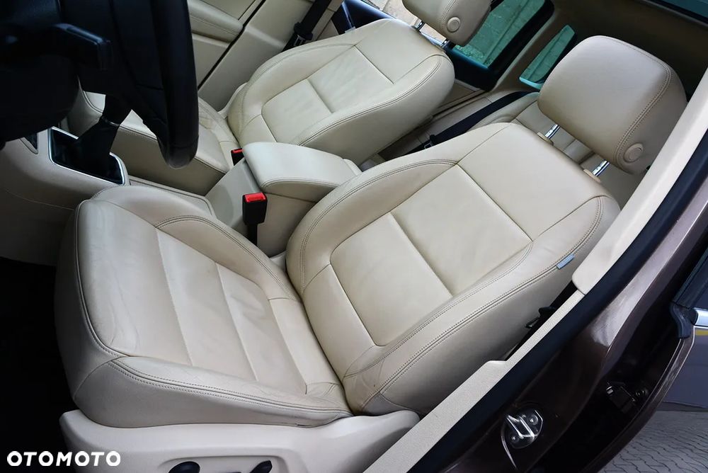 Volkswagen Tiguan 2.0 TDI DPF BlueMotion Technology Exclusive - 33