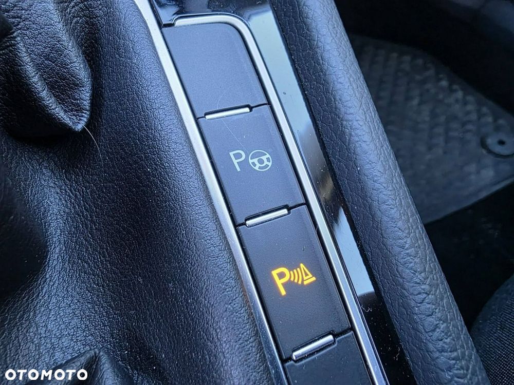 Volkswagen Golf 1.5 TSI ACT OPF IQ.DRIVE - 29