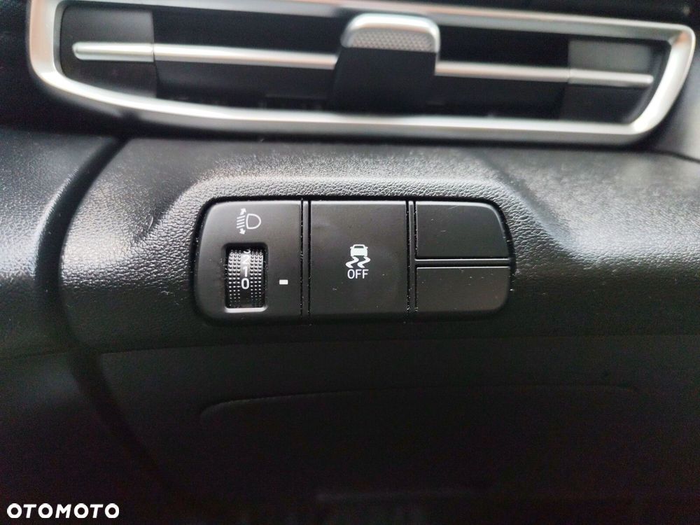 Hyundai Elantra - 19