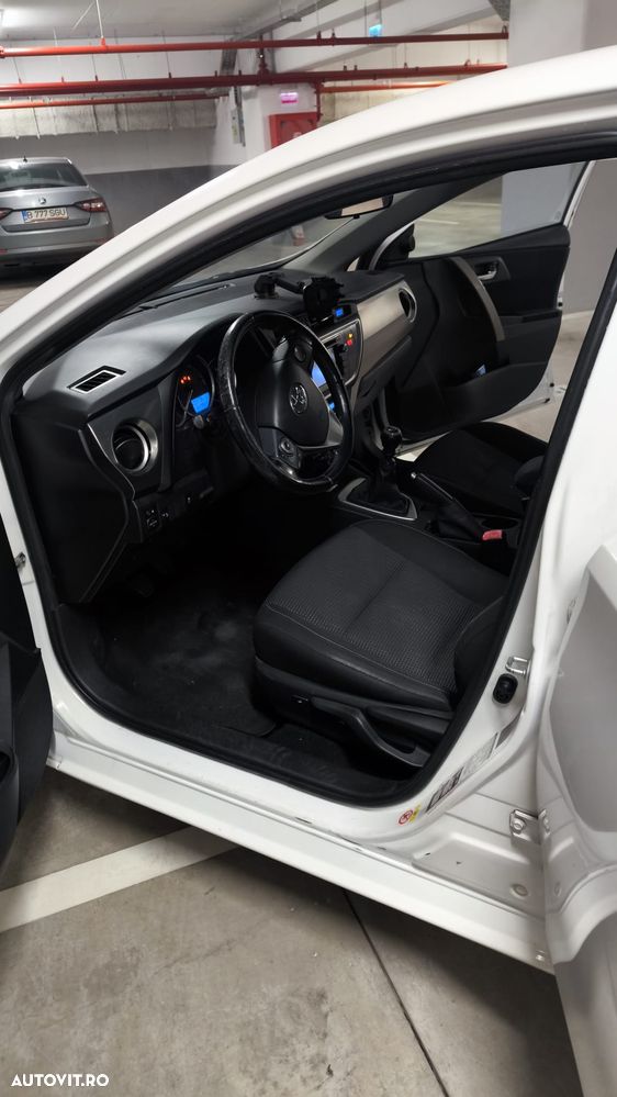 Toyota Auris 1.4 D-4D Terra - 5