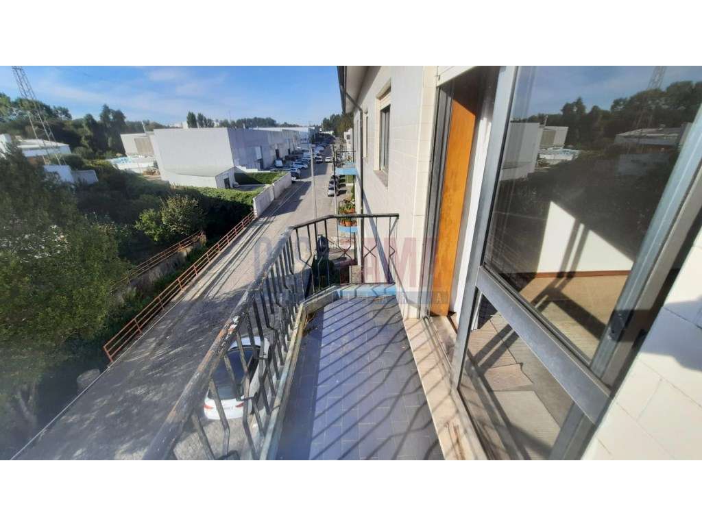 Apartamento T3 em Rio Tinto, junto ao Metro - Grande imagem: 4/22