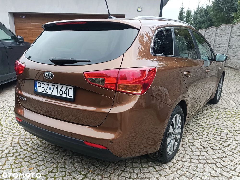 Kia Ceed Cee'd 1.6 CRDi GT Line - 4