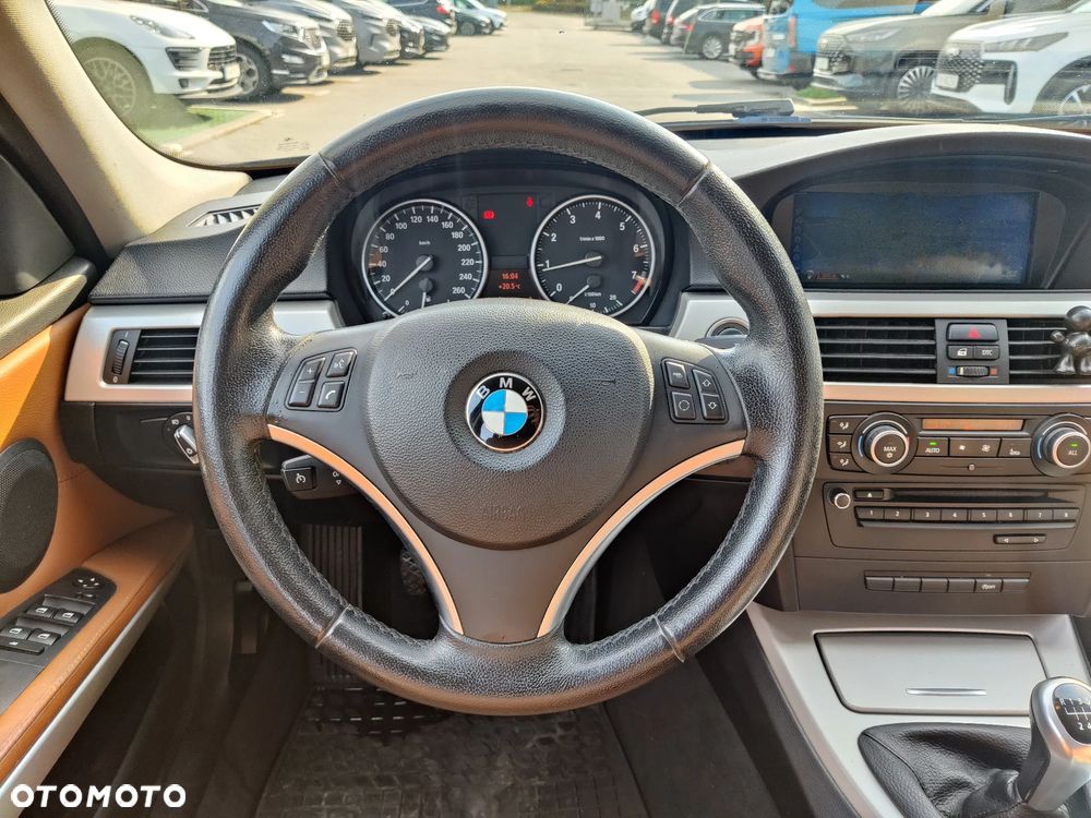 BMW Seria 3 320i Edition Exclusive - 8