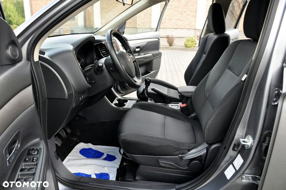 Mitsubishi Outlander - 21