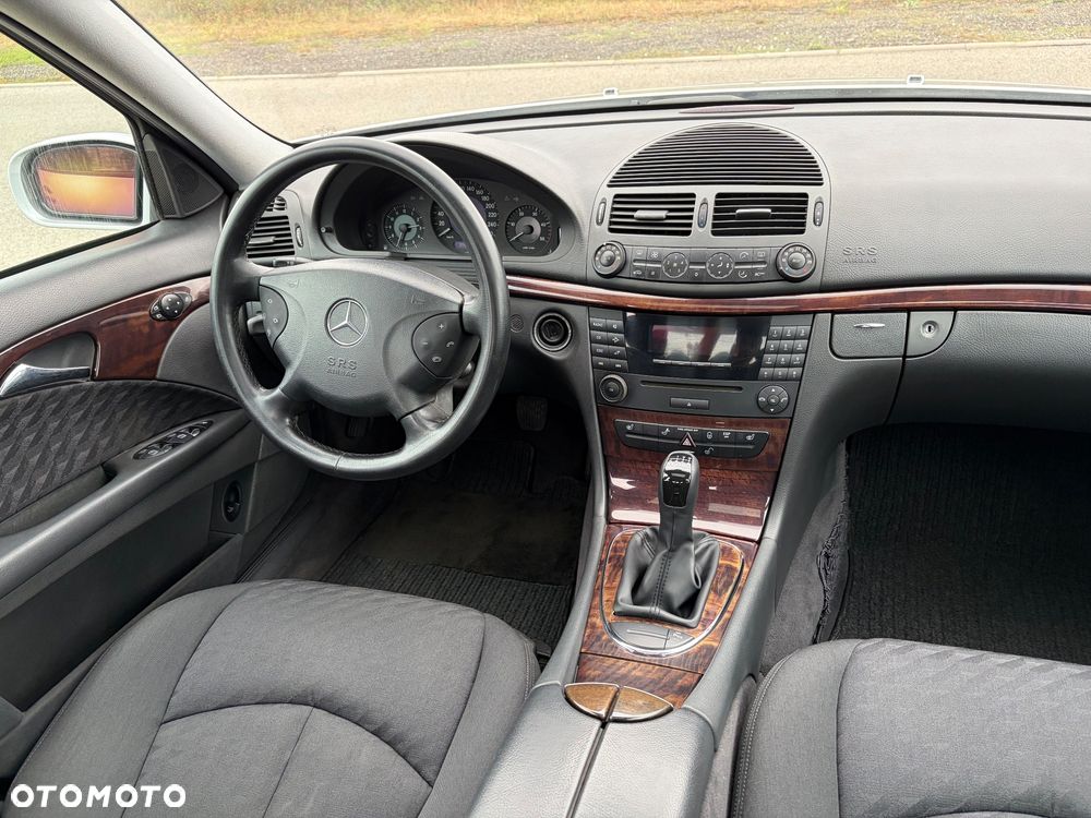 Mercedes-Benz Klasa E 200 CDI Classic - 7