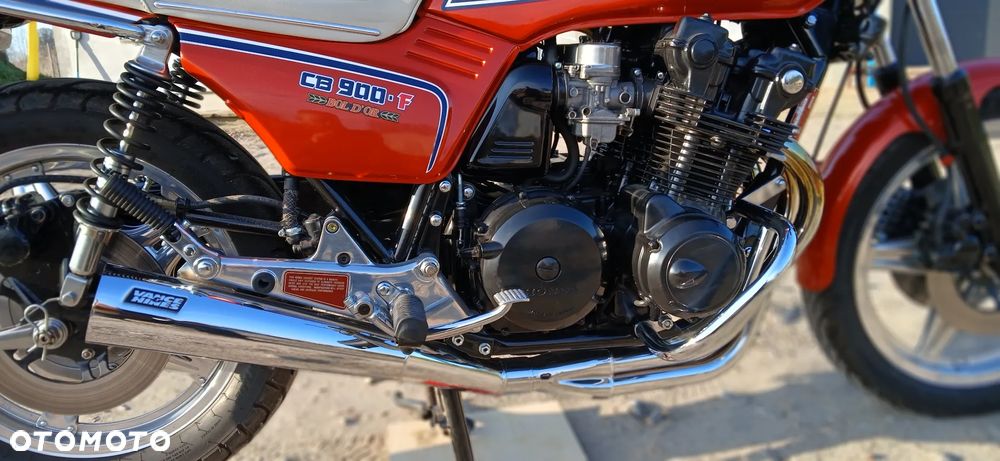 Honda CB - 11