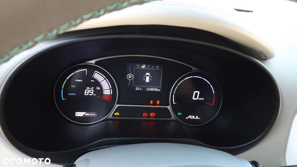 Kia Soul EV - 12