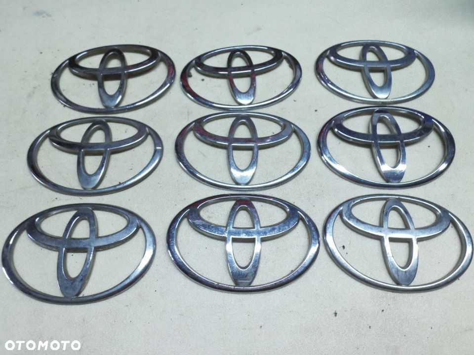 TOYOTA EMBLEMAT ZNACZEK CHROM CHROMOWANY 100 X 65 MM 75431-12140 ORYGINAŁ POSIADAM 9SZT - 1