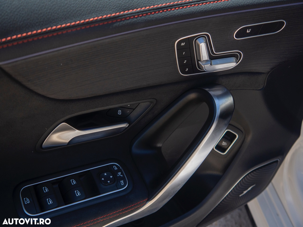 Mercedes-Benz CLA AMG 35 4Matic AMG Speedshift 7G-DCT - 26