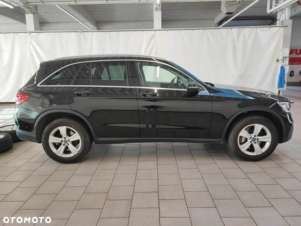 Mercedes-Benz GLC 300 e PHEV 4-Matic Avantgarde - 7