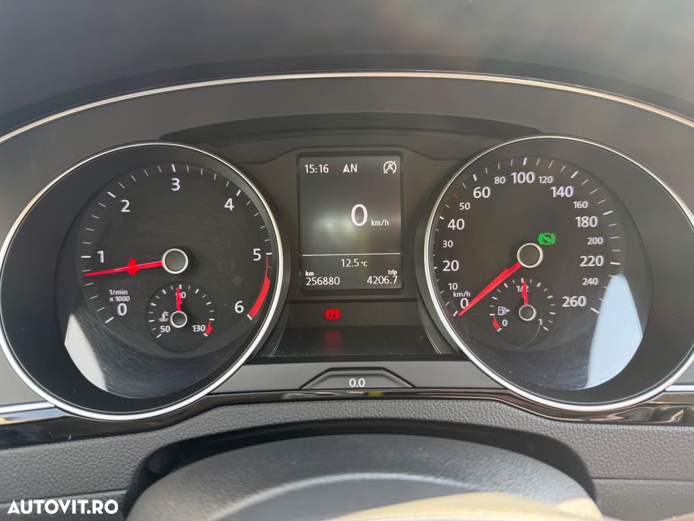 Volkswagen Passat 2.0 TDI DSG Comfortline - 20