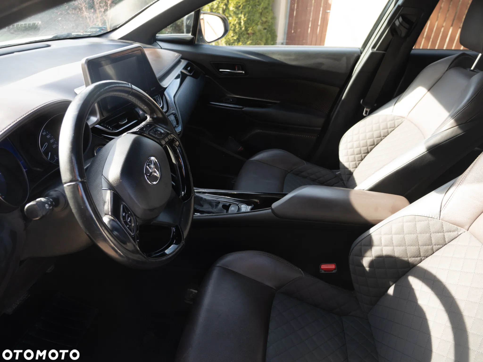 Toyota C-HR 1.8 Hybrid Executive - 9