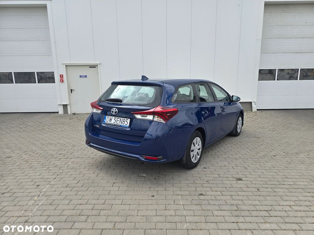 Toyota Auris 1.6 Classic Plus - 5