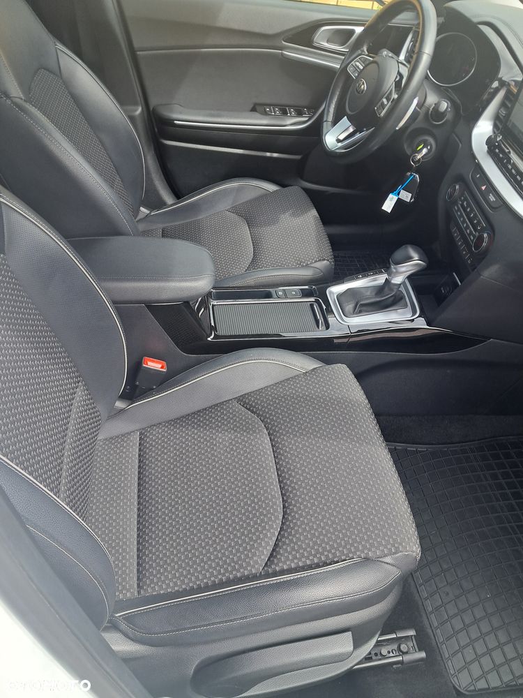 Kia Ceed 1.4 T-GDI L Business Line DCT - 14