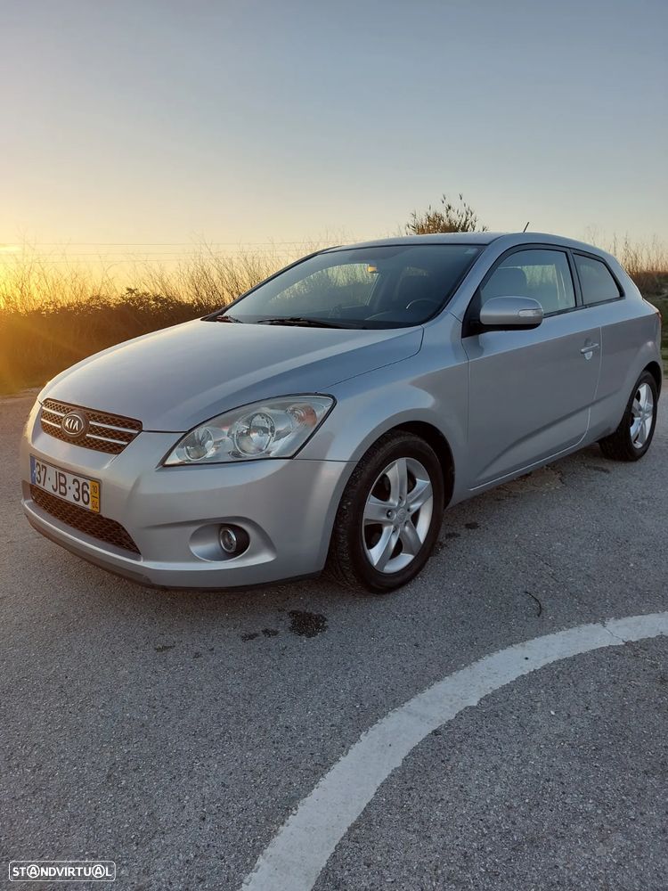 Kia Ceed S Coupé 1.4 CVVT EX ISG - 2