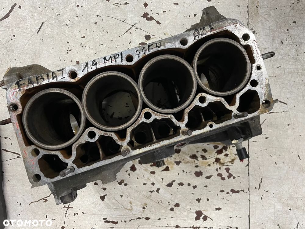 Blok silnika Skoda Fabia I 1.4 MPI AZF - 2