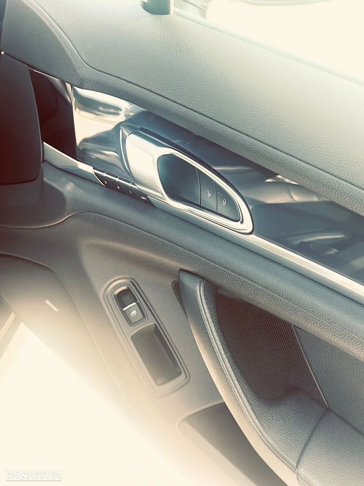 Porsche Panamera S E-Hybrid - 12