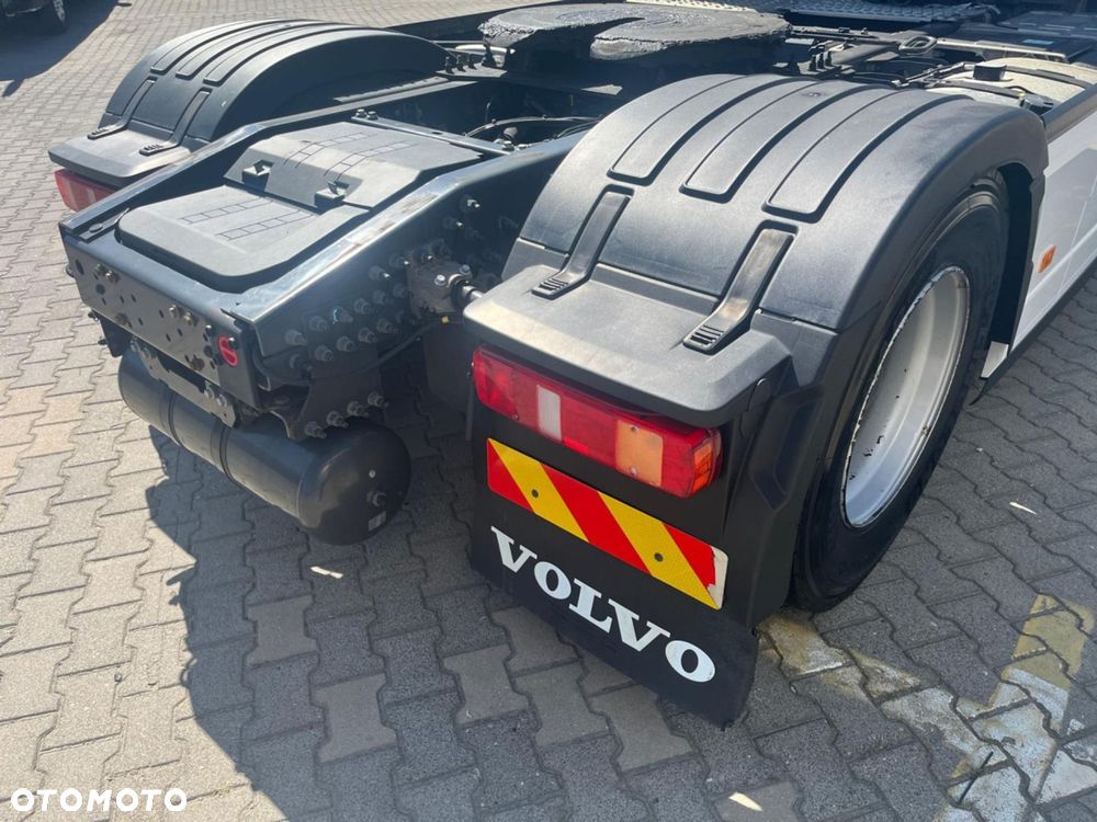 Volvo Volvo FH 4X2 460 Globetrotter XL - 11