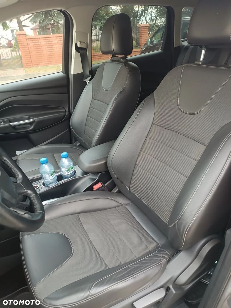 Ford Kuga 2.0 TDCi 4WD Titanium - 20