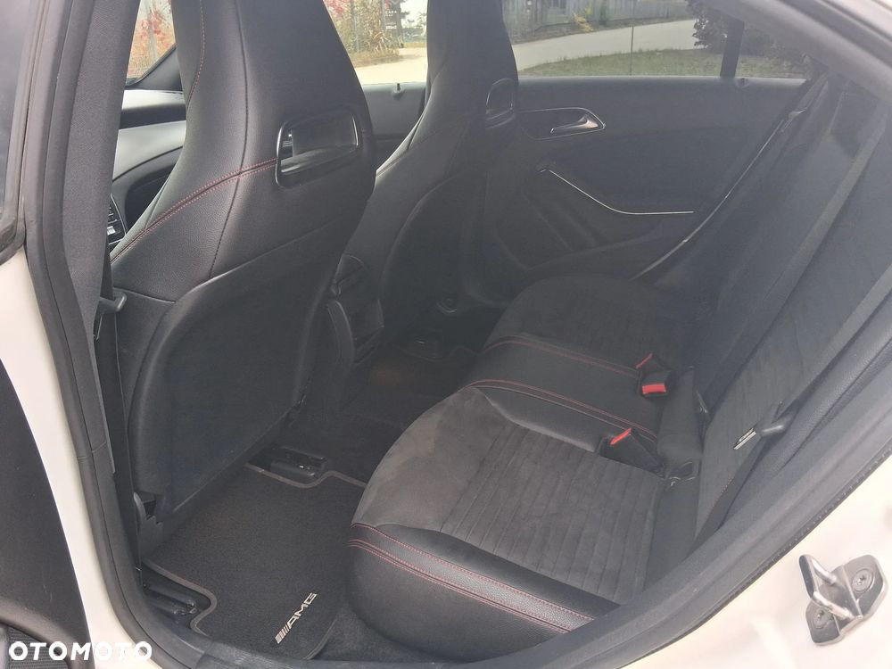 Mercedes-Benz CLA - 8