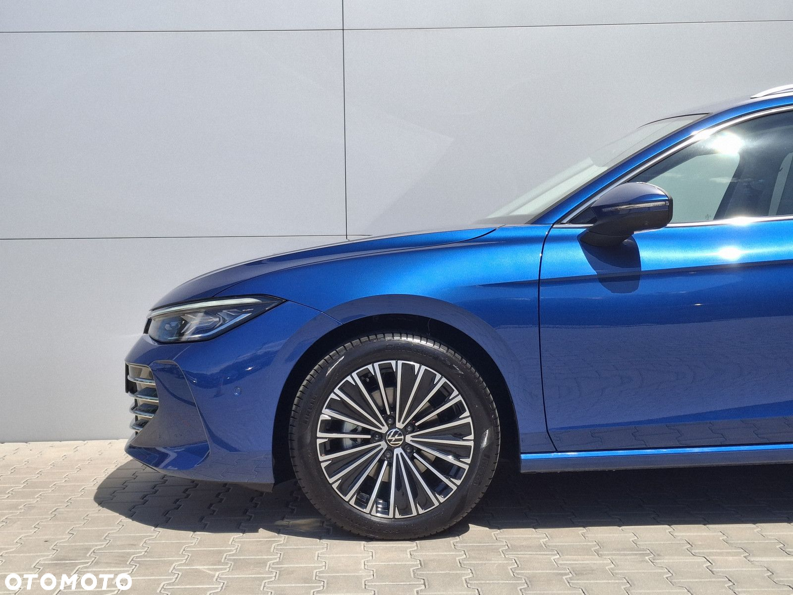 Volkswagen Passat 2.0 TDI SCR Elegance DSG - 3