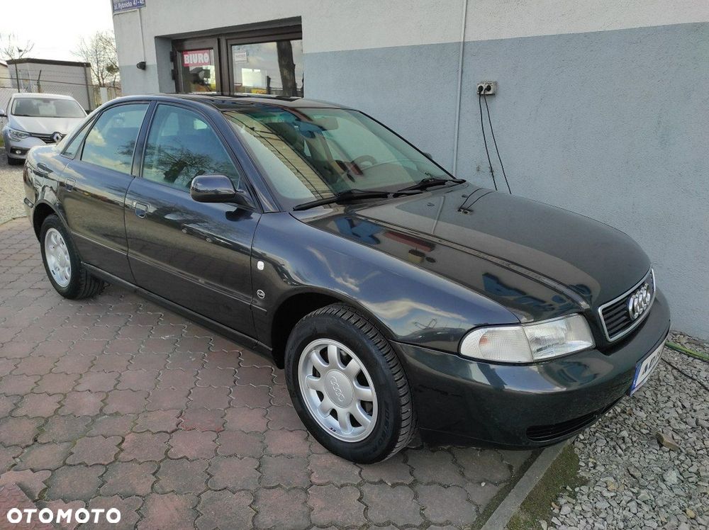 Audi A4 - 8
