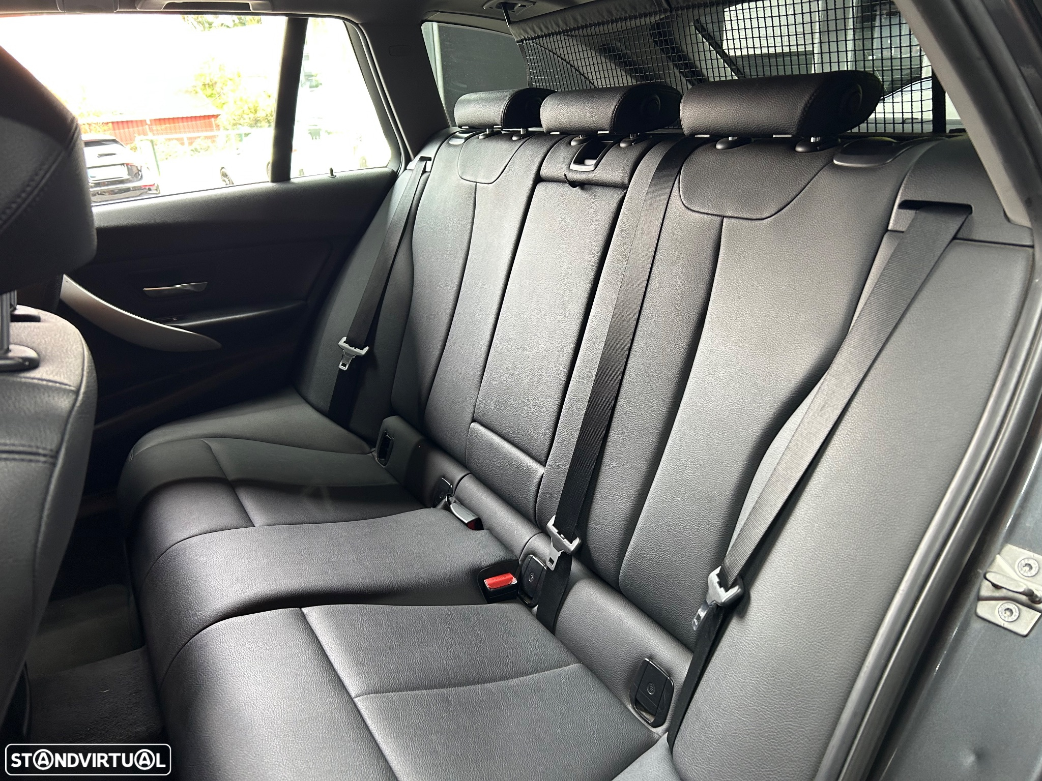 BMW 318 d Touring Navigation - 33