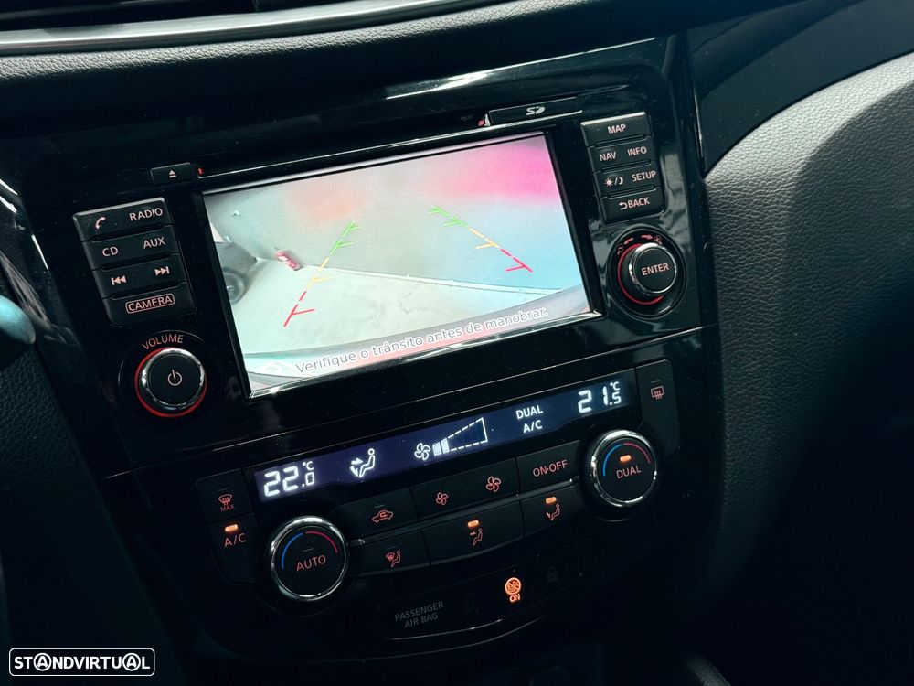 Nissan Qashqai 1.6 dCi N-Connecta - 22