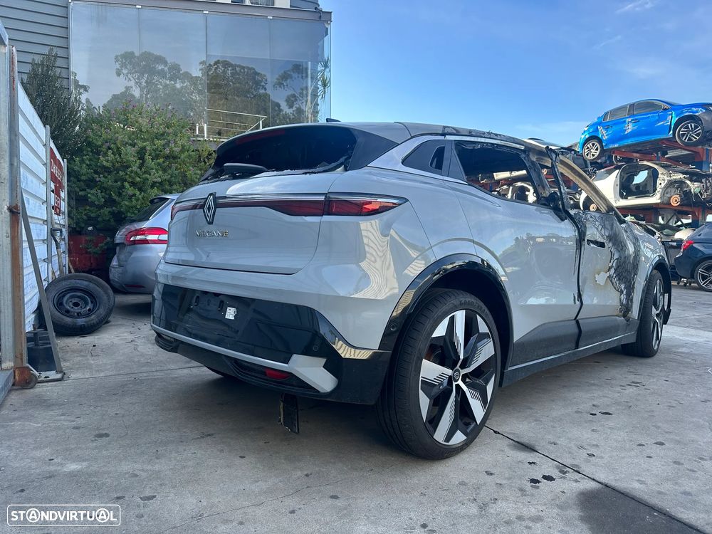 RENAULT MEGANE V E-TECH EV60 220 CV 2023 PARA PEÇAS - 2