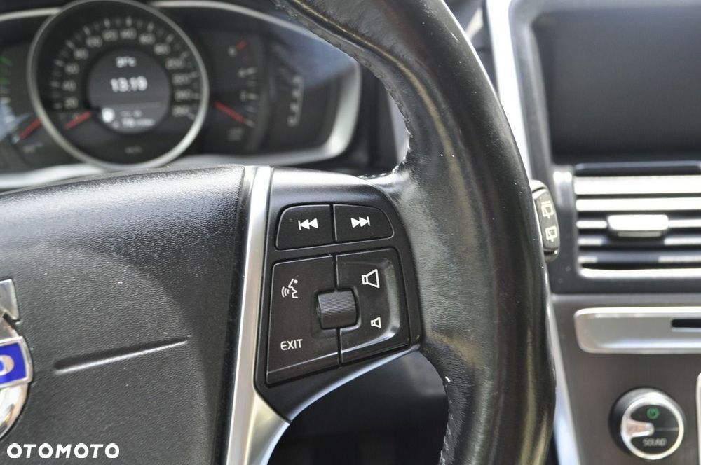 Volvo XC 60 D4 Geartronic Summum - 17