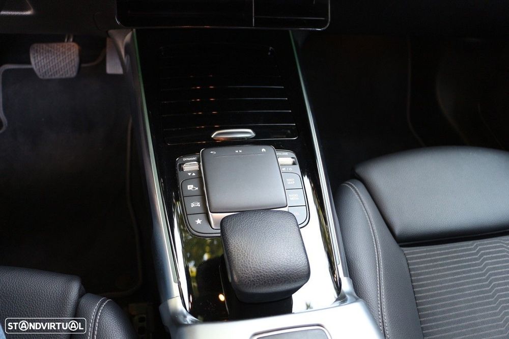 Mercedes-Benz GLB 180 d Progressive - 25