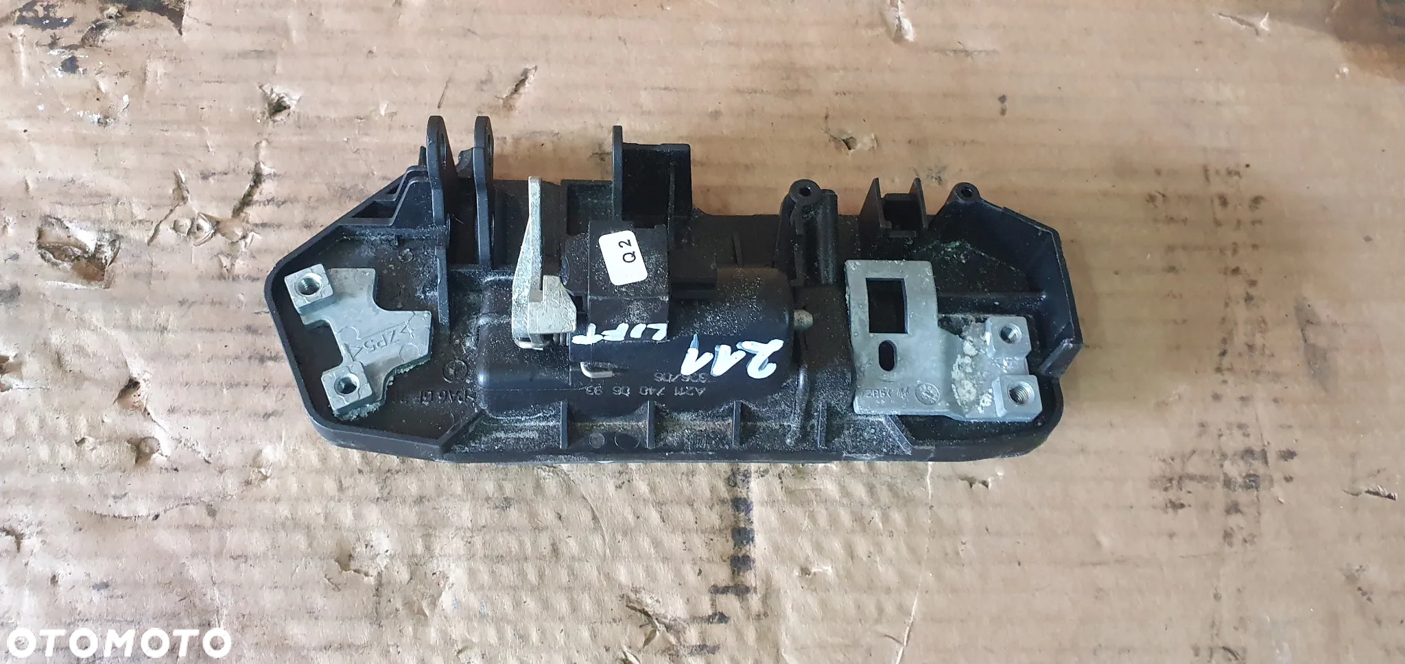 Zamek klapy bagażnika klamka mikrostyk Mercedes E-Klasa W211 A2117400693 - 6