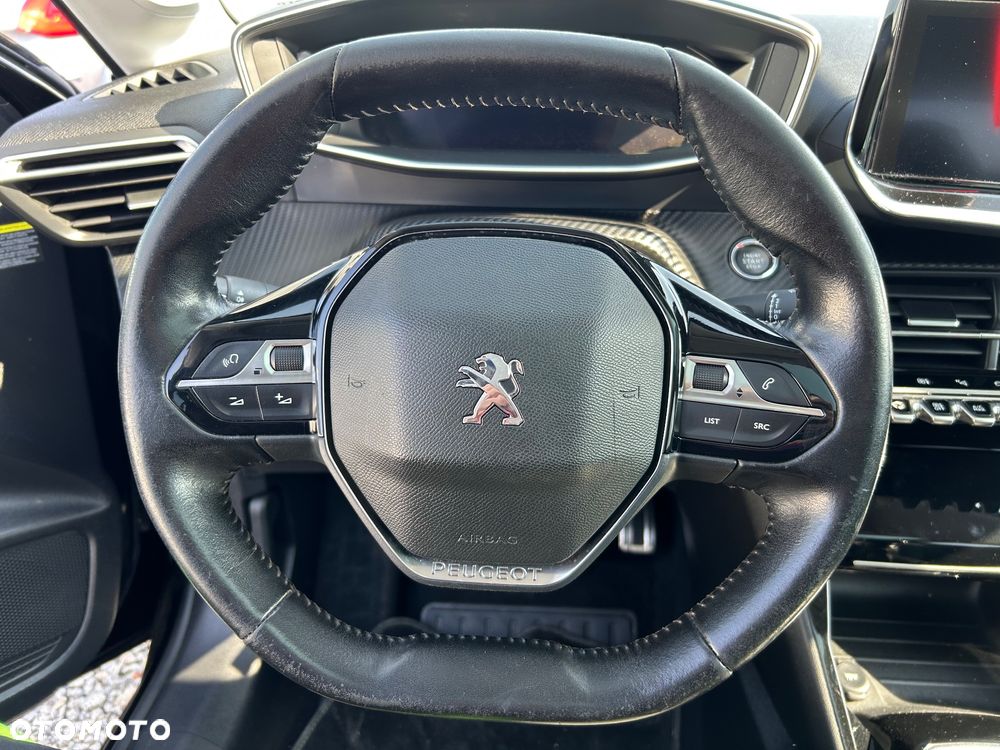 Peugeot 208 - 31