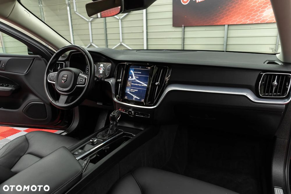 Volvo V60 D3 Geartronic Momentum - 30