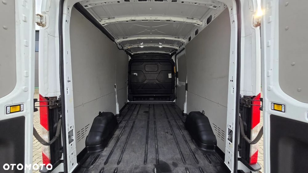 Ford Transit - 8