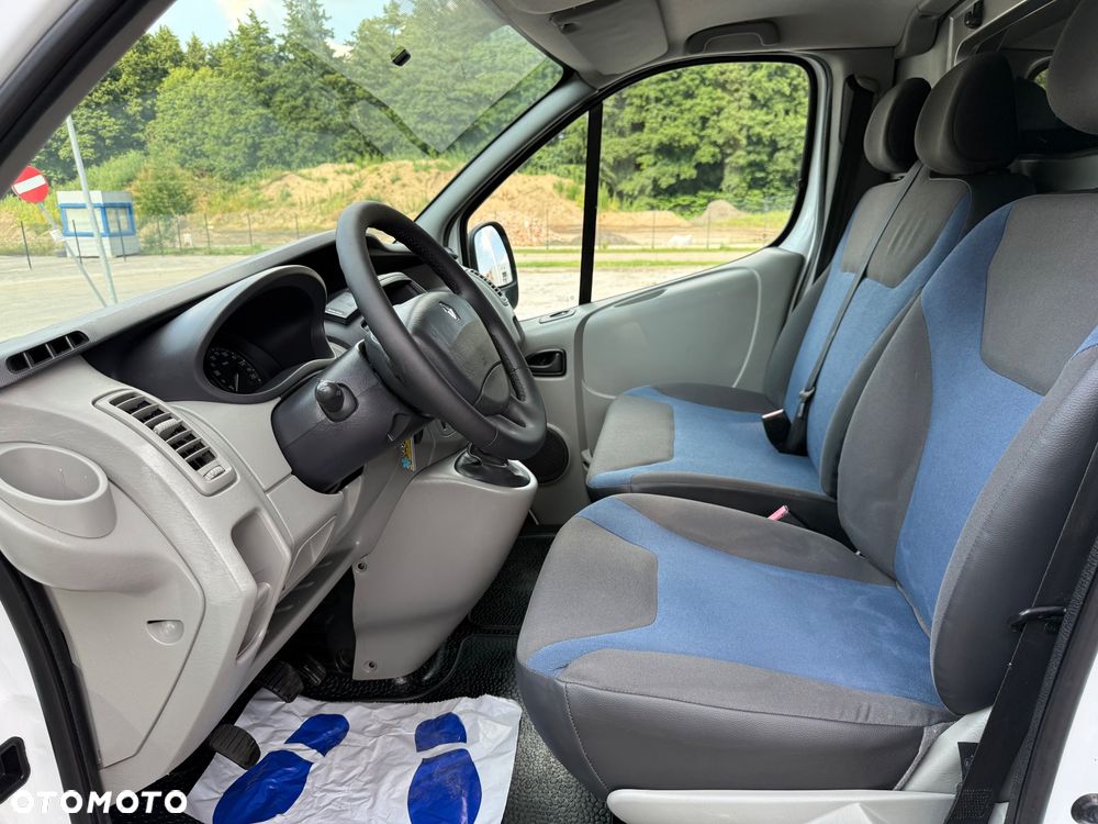 Renault Trafic - 12