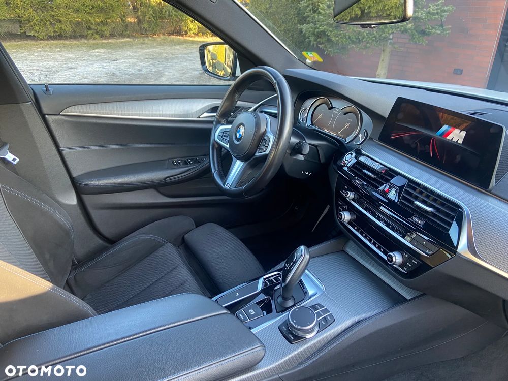 BMW Seria 5 520d xDrive - 5